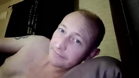 Snapshot of stu_art83 chatting on 05/10/26, 12:38 stu_art83 online show from 05/10/26, 12:38