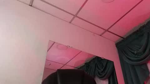 stuart_boy_ online show from 12/24/24, 04:00