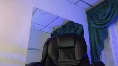 stuart_boy_ online show from 12/29/24, 05:42