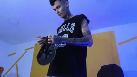 stuart_boy_ online show from 01/05/25, 04:47