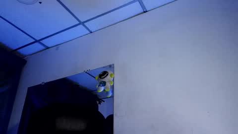 stuart_boy_ online show from 02/16/25, 03:47