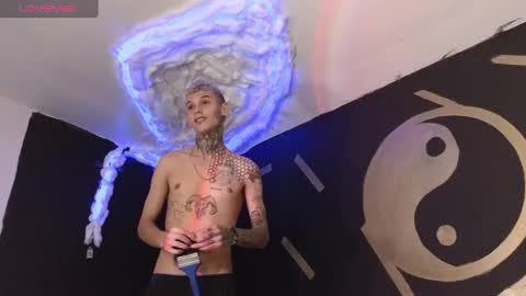 stuart_boy_ online show from 03/11/25, 12:54