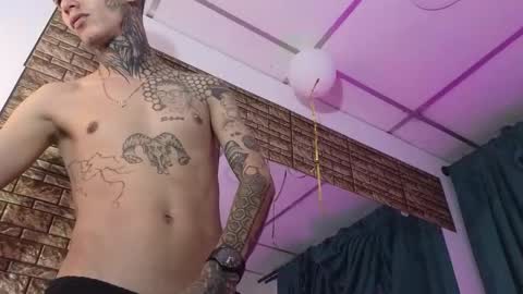 stuart_boy_ online show from 10/10/25, 04:11