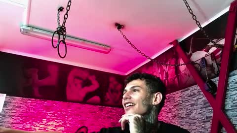 stuart_boy_ online show from 10/20/25, 06:58