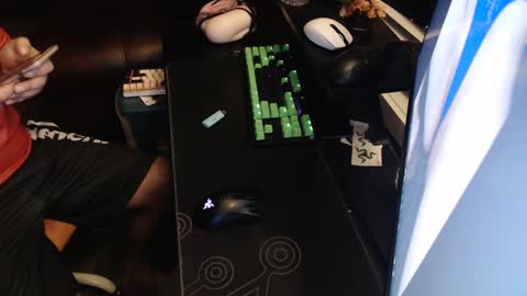 Snapshot of stud69861714 chatting on 09/30/25, 06:18 stud69861714 online show from 09/30/25, 06:18