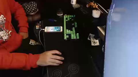 Snapshot of stud69861714 chatting on 10/13/25, 09:09 stud69861714 online show from 10/13/25, 09:09