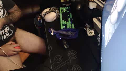 Snapshot of stud69861714 chatting on 10/24/25, 06:43 stud69861714 online show from 10/24/25, 06:43