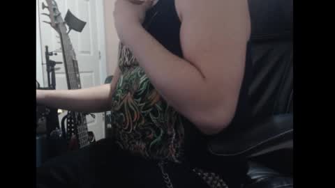 Snapshot of studbeltbro chatting on 01/07/25, 11:45 studbeltbro online show from 01/07/25, 11:45