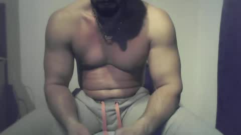 Snapshot of studdotcom chatting on 02/14/25, 05:14 Ero online show from 02/14/25, 05:14