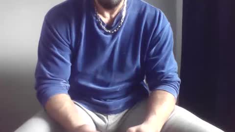 Snapshot of studdotcom chatting on 12/01/25, 10:42 Ero online show from 12/01/25, 10:42