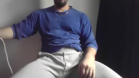 Snapshot of studdotcom chatting on 12/05/25, 10:24 Ero online show from 12/05/25, 10:24