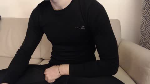 Stud From Paris online show from 01/09/25, 05:54