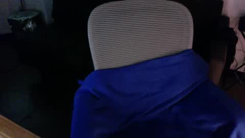 Snapshot of studmuffin_420 chatting on 10/07/25, 06:10 studmuffin_420 online show from 10/07/25, 06:10