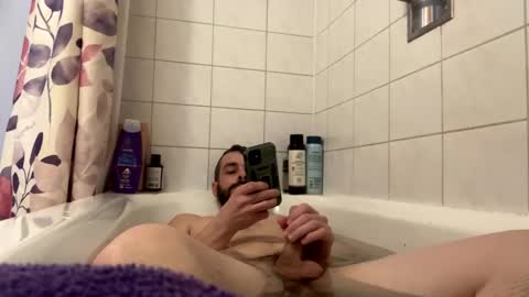 Snapshot of studmuffinizer3000 chatting on 12/22/24, 08:58 Stud online show from 12/22/24, 08:58