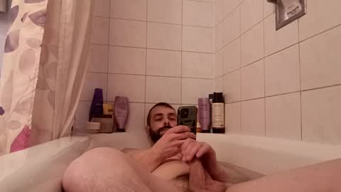 Snapshot of studmuffinizer3000 chatting on 01/16/25, 02:41 Stud online show from 01/16/25, 02:41