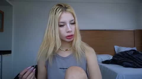 Sofa online show from 03/14/26, 01:27