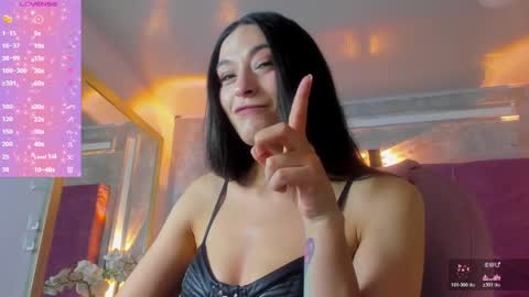 Snapshot of stusha chatting on 05/21/26, 02:35 Stusha online show from 05/21/26, 02:35