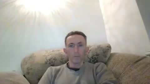 Snapshot of stuuuey73 chatting on 12/27/24, 09:00 stuuuey73 online show from 12/27/24, 09:00