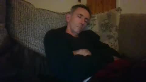 Snapshot of stuuuey73 chatting on 10/28/25, 11:18 stuuuey73 online show from 10/28/25, 11:18