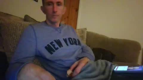 Snapshot of stuuuey73 chatting on 11/30/25, 10:36 stuuuey73 online show from 11/30/25, 10:36