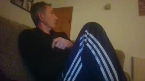 Snapshot of stuuuey73 chatting on 12/16/25, 09:53 stuuuey73 online show from 12/16/25, 09:53