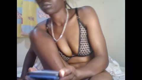 Snapshot of sty18 chatting on 01/06/25, 10:02 sty18 online show from 01/06/25, 10:02