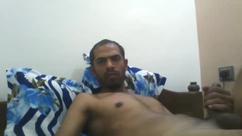 Snapshot of stylish0000008 chatting on 10/20/25, 08:37 Indian Couple online show from 10/20/25, 08:37