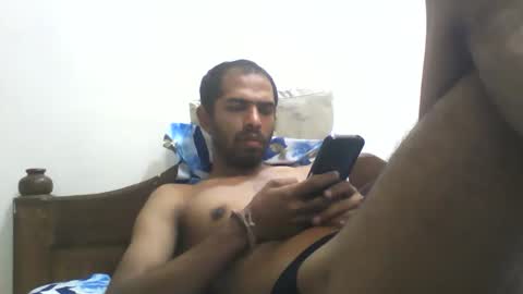 Snapshot of stylish0000008 chatting on 11/02/25, 10:39 Indian Couple online show from 11/02/25, 10:39