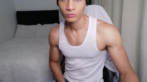 Snapshot of stylishman01 chatting on 04/10/26, 11:48 stylish man online show from 04/10/26, 11:48