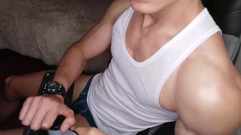 Snapshot of stylishman01 chatting on 04/29/26, 12:42 stylish man online show from 04/29/26, 12:42