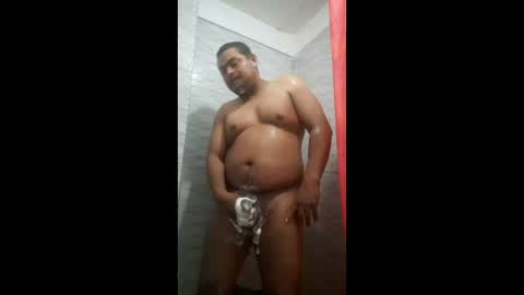 Snapshot of suarez25422459 chatting on 12/21/25, 03:57 suarez25422459 online show from 12/21/25, 03:57