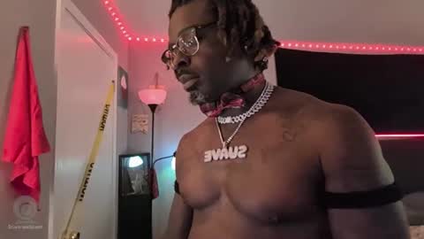 Snapshot of suavechocolatecity chatting on 10/13/25, 06:52 Hot Chocolate online show from 10/13/25, 06:52