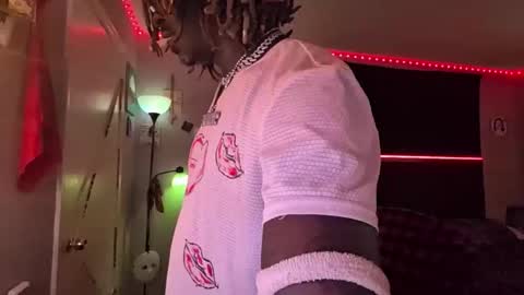Hot Chocolate online show from 05/18/26, 01:50
