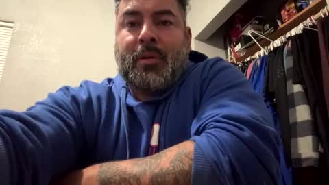 Snapshot of suavecito67 chatting on 12/17/25, 04:40 suavecito67 online show from 12/17/25, 04:40