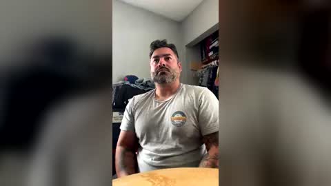 Snapshot of suavecito67 chatting on 06/20/26, 04:54 suavecito67 online show from 06/20/26, 04:54