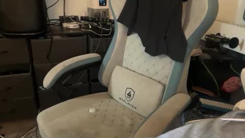 Snapshot of sub_boy221059 chatting on 10/31/25, 11:55 sub_boy221059 online show from 10/31/25, 11:55