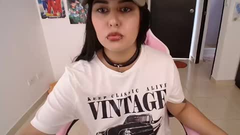 Snapshot of sub_nezuko_69 chatting on 02/26/25, 04:45 sub_nezuko_69 online show from 02/26/25, 04:45