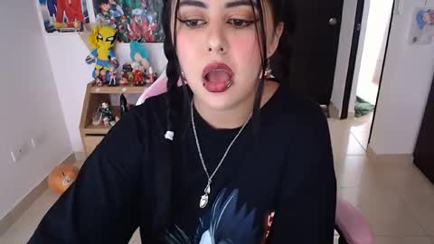Snapshot of sub_nezuko_69 chatting on 09/15/25, 06:19 sub_nezuko_69 online show from 09/15/25, 06:19