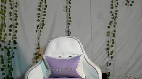 Snapshot of subgirlrs chatting on 10/23/25, 05:07 subgirlrs online show from 10/23/25, 05:07