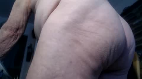 Snapshot of subibuns chatting on 12/01/25, 09:47 Marcel online show from 12/01/25, 09:47