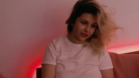 Snapshot of sublimecarla chatting on 10/10/25, 07:18 Carla online show from 10/10/25, 07:18