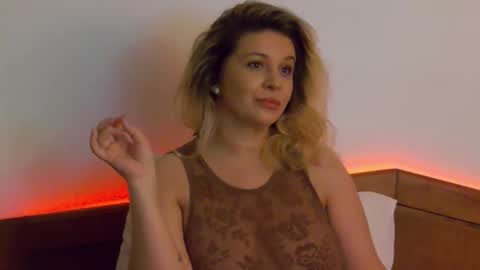 Snapshot of sublimecarla chatting on 10/21/25, 09:59 Carla online show from 10/21/25, 09:59