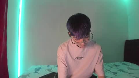 Snapshot of submissive_boyy_ chatting on 01/12/25, 06:38 nico online show from 01/12/25, 06:38