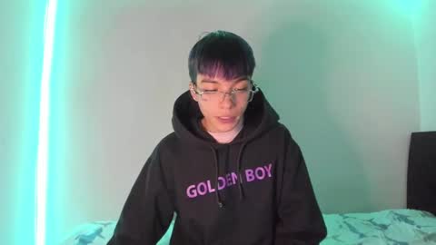 Snapshot of submissive_boyy_ chatting on 01/13/25, 05:12 nico online show from 01/13/25, 05:12