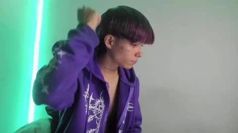 Snapshot of submissive_boyy_ chatting on 09/30/25, 06:02 nico online show from 09/30/25, 06:02