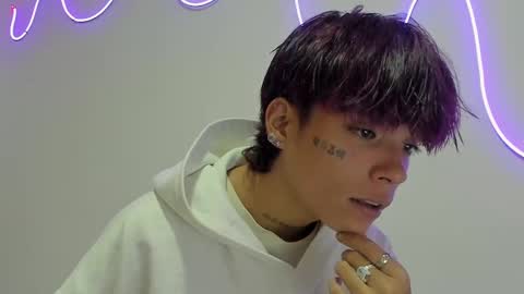 Snapshot of submissive_boyy_ chatting on 10/10/25, 06:07 nico online show from 10/10/25, 06:07