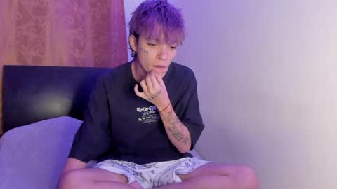 Snapshot of submissive_boyy_ chatting on 04/01/26, 12:44 nico online show from 04/01/26, 12:44