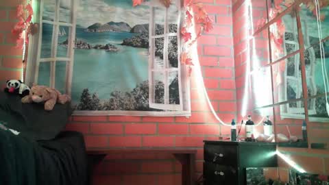 sofhia online show from 10/17/25, 03:10