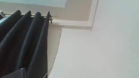 Snapshot of submissive_slut001 chatting on 11/02/25, 10:01 submissive_slut001 online show from 11/02/25, 10:01