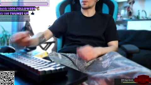 Snapshot of substanc3 chatting on 04/07/26, 08:15 Im Substanc3 online show from 04/07/26, 08:15